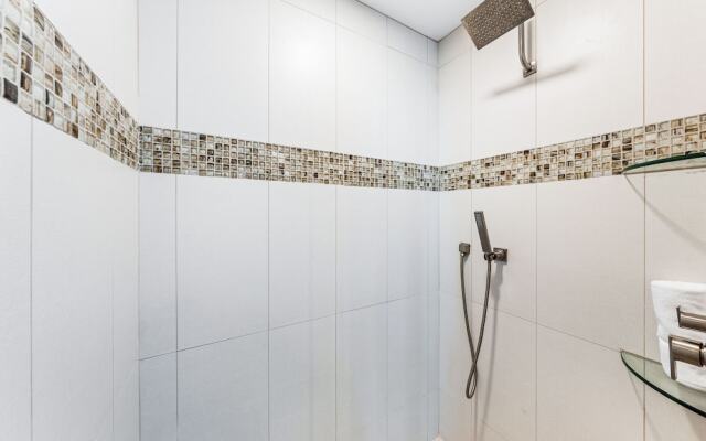 Beach House Residence by Beachside Mgmt