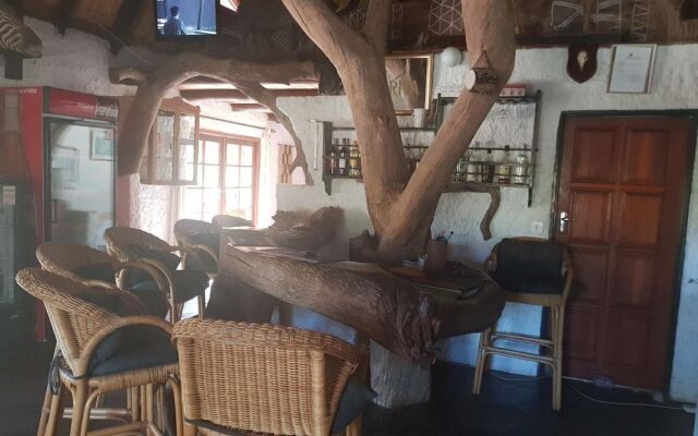 Nyangombe Safari Lodge