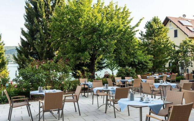 Strandhotel Schabus