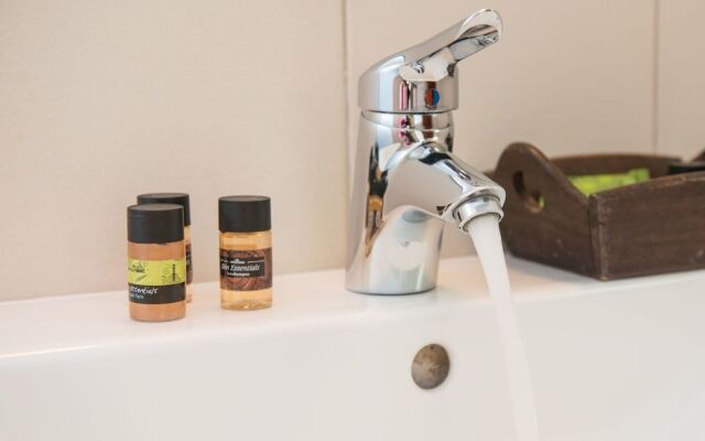 Aerides Boutique Rooms
