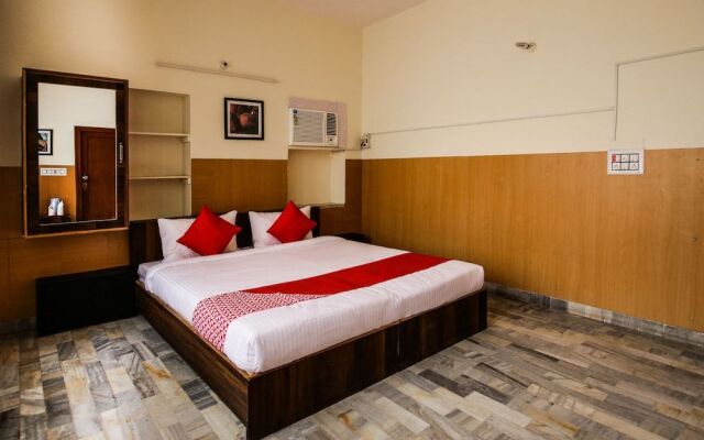 OYO 16169 Sahdev Guest House