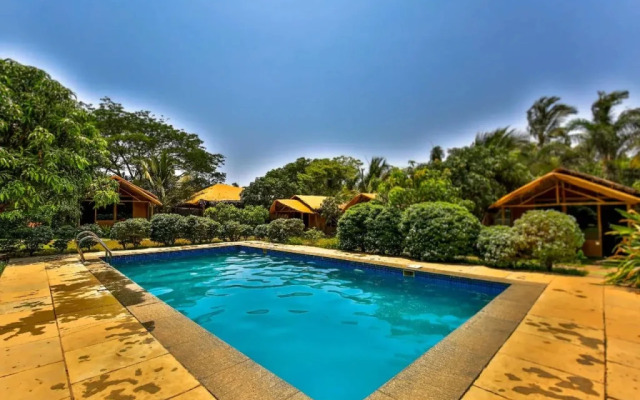 Vartys - The Hillside Huts