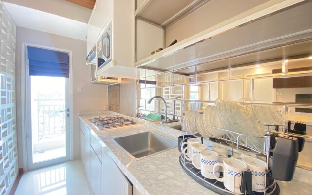 Luxurious 2Br Apartment At Parahyangan Residence