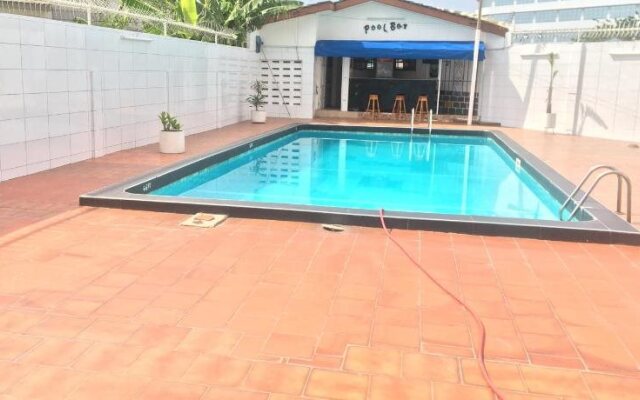 Eastoment Hotel