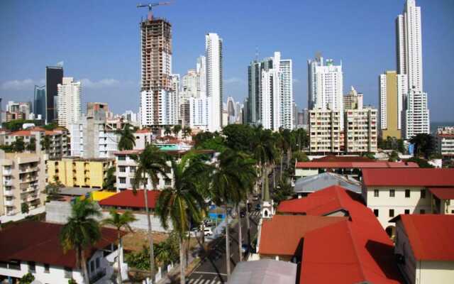 Hotel California Panama