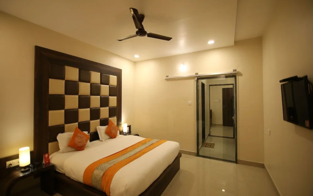 OYO 9130 Hotel Sheetal International