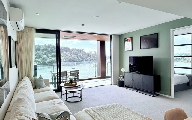 Catalina Bay 2BR w Balcony Views by Zodiak Stays