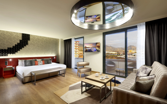 Отель Hard Rock Tenerife