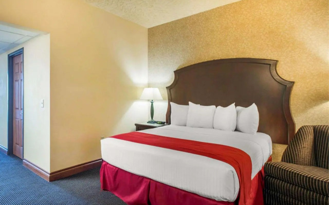 Shoreline Inn & Conference Center, Ascend Collection