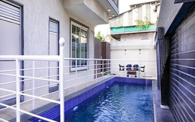 Fabhotel Shree Sai Residency