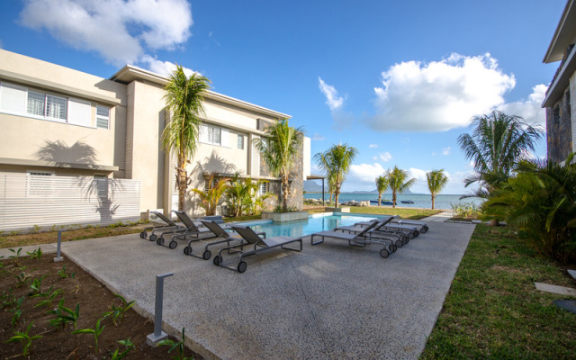 L'Escale Beachfront Luxury Suite By Dream Escapes