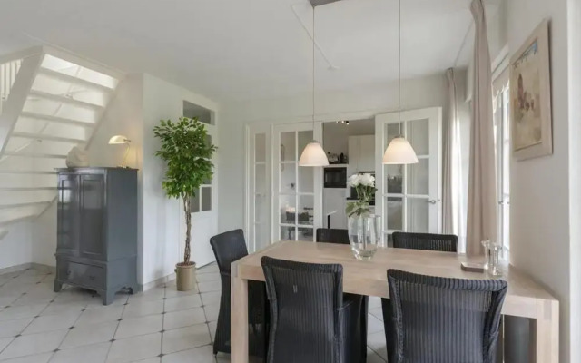 Beautiful Detached Holiday Villa Garden