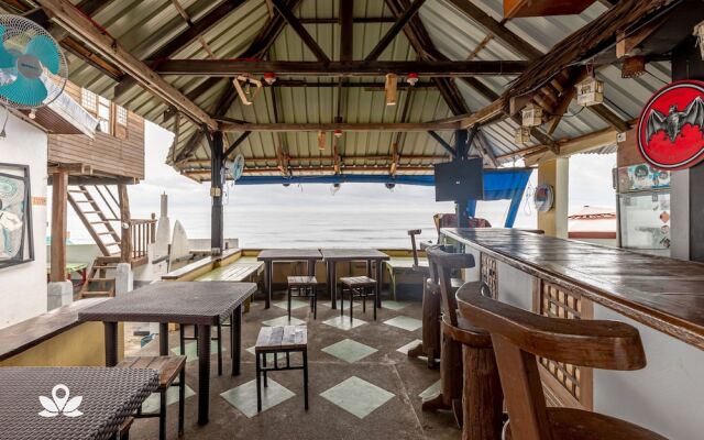 Monaliza Surf Resort