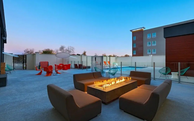 Aloft Waco Downtown