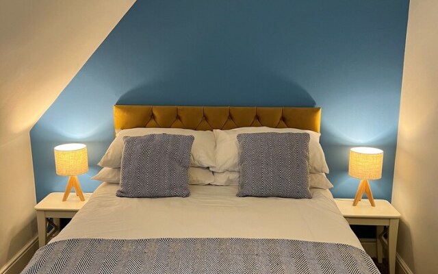 Corrie Hotel
