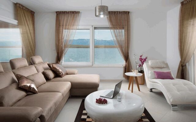 Apartments Vista Royal
