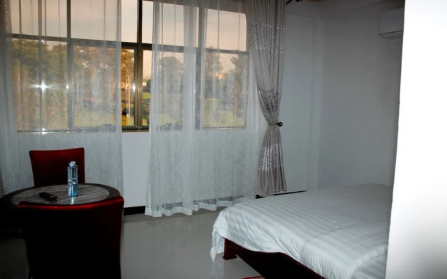 Kenlon Hotel