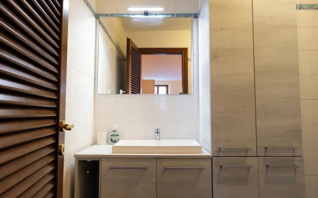 Suite Carla Cozy Apartment in Petrasanta Center