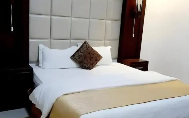 Ahlin Suites 3