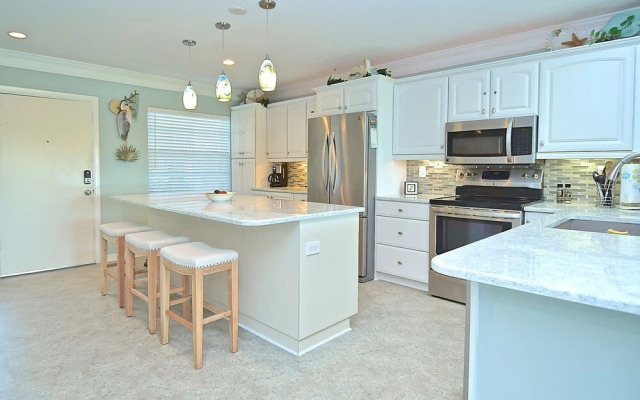 Bay Tree Club 106 by Vtrips