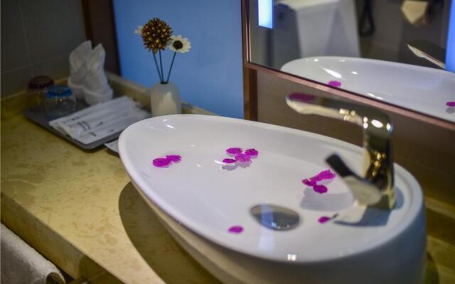 Lavande Hotel Dali High-Speed Railway Station Erhai Park