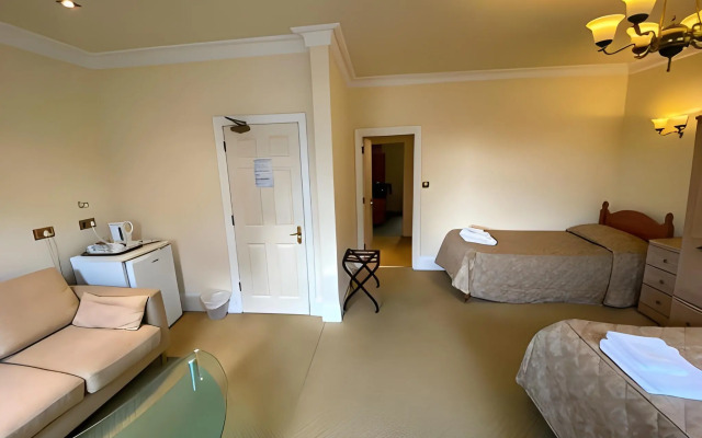 Brompton Hotel