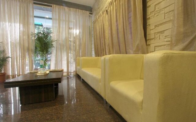 OYO 14520 Habitat Hotel & Suites