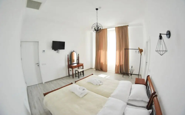 Hotel Chateau Khashmi