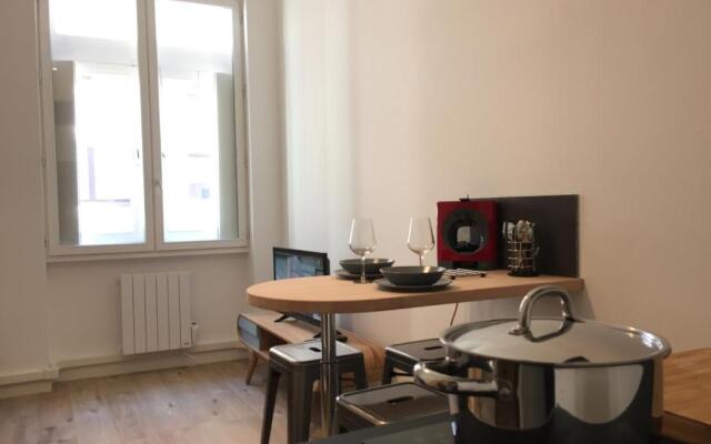 Hyper centre : Appartement Déco Atelier ou Studio Mezzanine