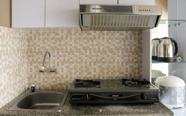 Homey And Cozy Stay 2Br At Green Pramuka City Apartment