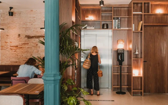 Room Mate Helen Berger Boutique