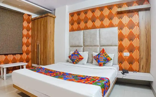 Fabhotel The Pannis