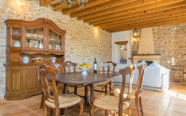 Son Paparra in Inca With 2 Bedrooms and 2 Bathrooms