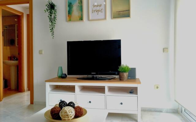 Seaview Fuengirola Apartment by JITKey