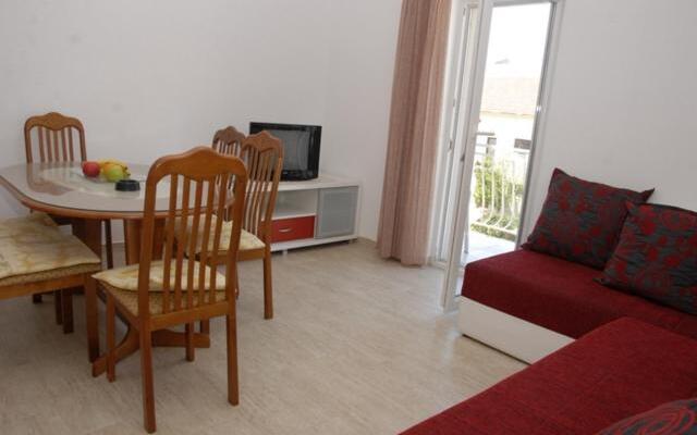 Apartments Dosljak