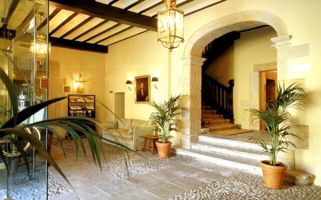 Parador De Santillana De Gil Blas