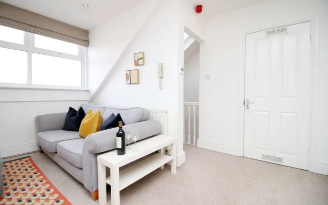 Chic & Spacious 1 Bed Flat in Pontcanna