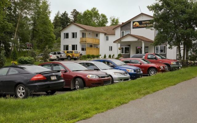 Hotel Robin Hood and Suites