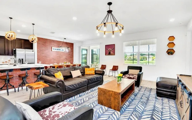 18Guest LakeView Home w HotTub Cinema