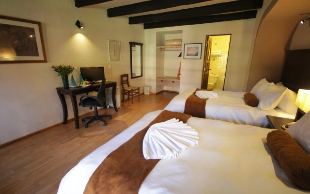 Casa Mexicana Hotel