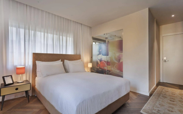 Jacob Shenkin Hotel
