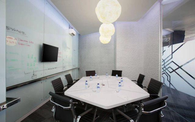 Berry Biz Hotel Powered by Archipelago