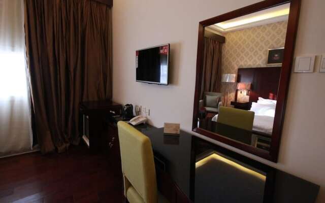 Bhanis Hotel