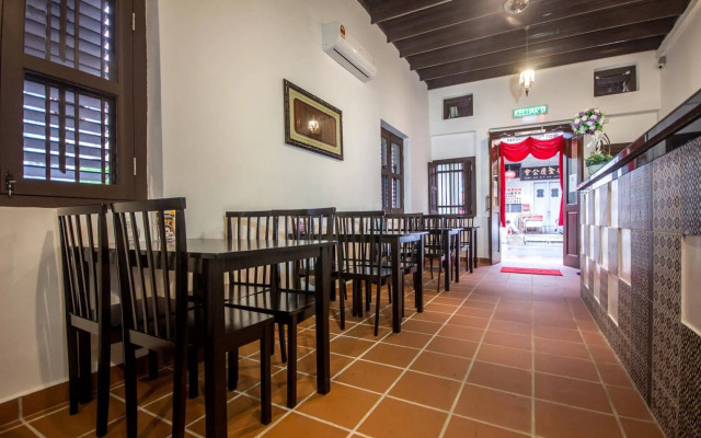 D'Nice Heritage House