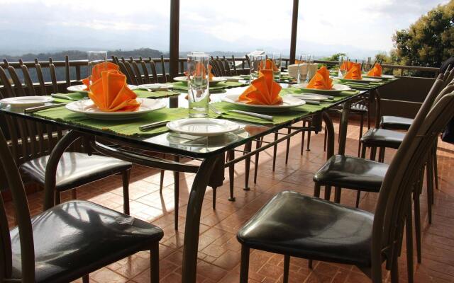 Range Hotel Kandy