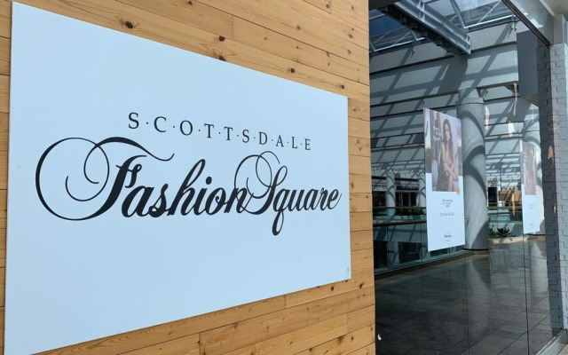 Scottsdale East Osborn 4 Bedroom Home by RedAwning, Scottsdale