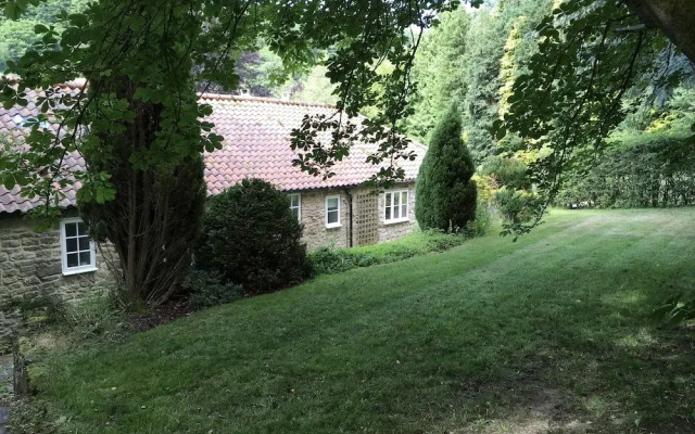 High Dalby House & Cottages