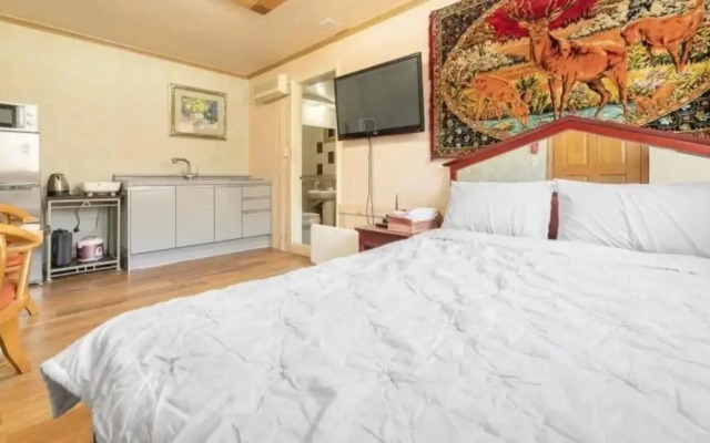 Pocheon Treasure Island Pension