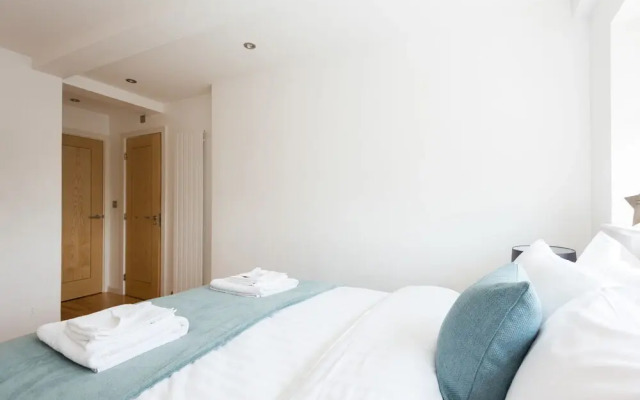 Platinum Apartment next to London Bridge 9995
