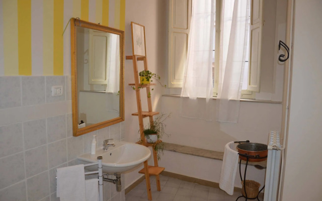 Casa Ciri Bed  Breakfast